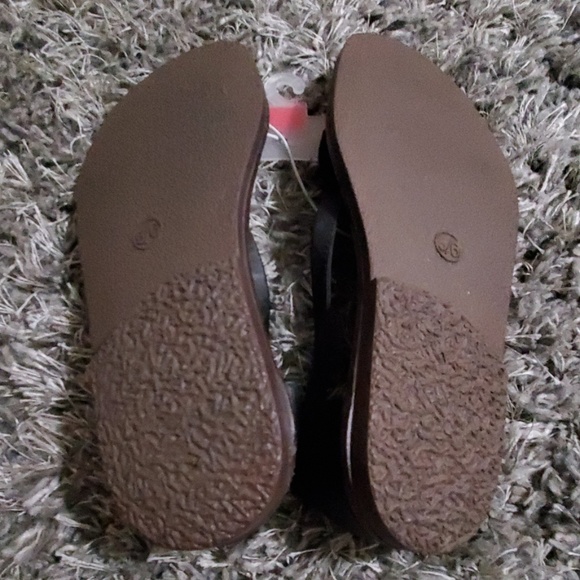 Sandals - Picture 3 of 3